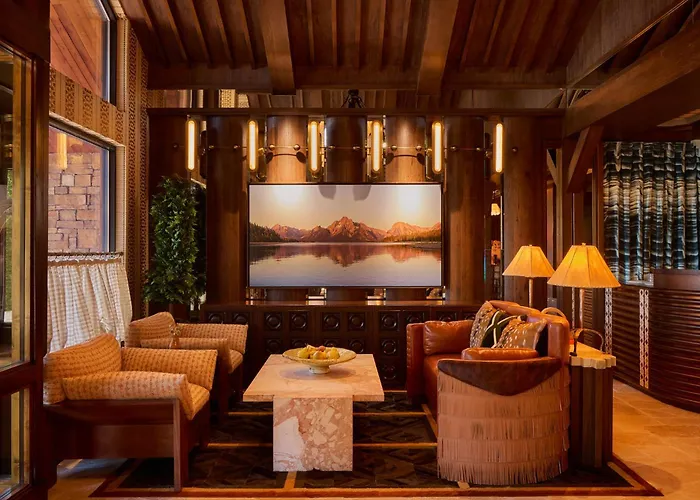 Faraway Jackson Hole 4*