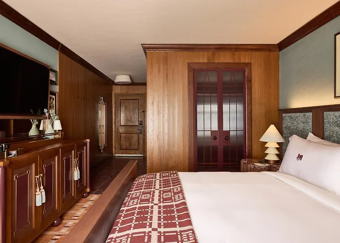Faraway Jackson Hole Resort 4*